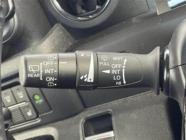 N-BOXカスタム ターボ ホンダセンシング 社外ディスプレイオーディオ バックカメラ アダプティブクルーズコントロール シートヒーター 純正アルミホイール プッシュスタート スマートキー オートライト LEDヘッドライト(8枚目)