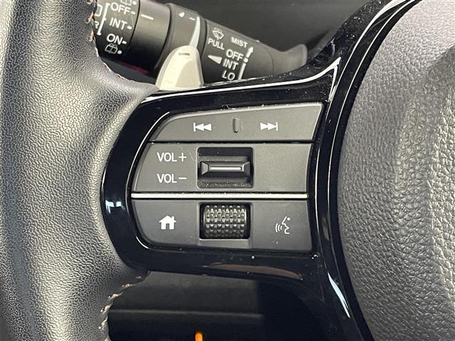 N-BOXカスタム ターボ ホンダセンシング 社外ディスプレイオーディオ バックカメラ アダプティブクルーズコントロール シートヒーター 純正アルミホイール プッシュスタート スマートキー オートライト LEDヘッドライト(10枚目)