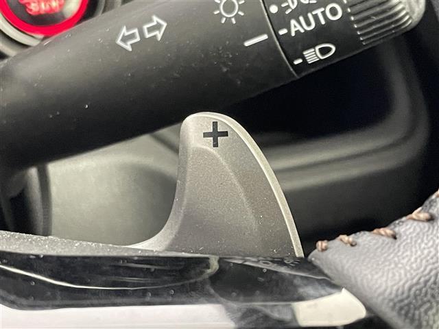 N-BOXカスタム ターボ ホンダセンシング 社外ディスプレイオーディオ バックカメラ アダプティブクルーズコントロール シートヒーター 純正アルミホイール プッシュスタート スマートキー オートライト LEDヘッドライト(12枚目)