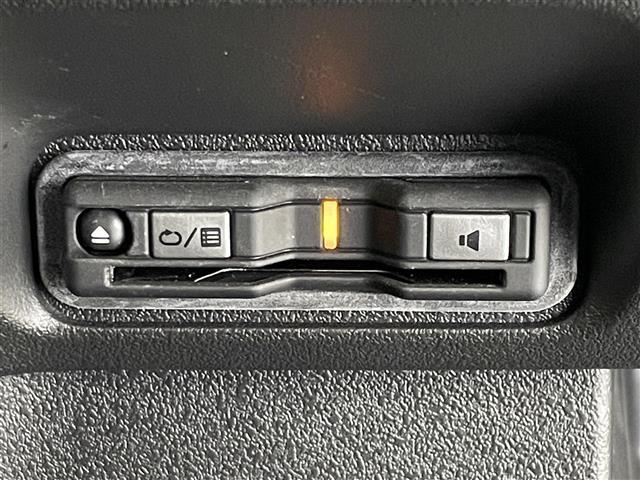 N-BOXカスタム ターボ ホンダセンシング 社外ディスプレイオーディオ バックカメラ アダプティブクルーズコントロール シートヒーター 純正アルミホイール プッシュスタート スマートキー オートライト LEDヘッドライト(14枚目)