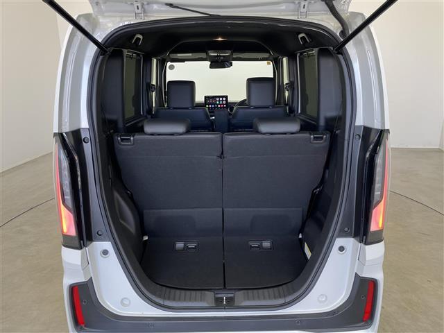 N-BOXカスタム ターボ ホンダセンシング 社外ディスプレイオーディオ バックカメラ アダプティブクルーズコントロール シートヒーター 純正アルミホイール プッシュスタート スマートキー オートライト LEDヘッドライト(20枚目)