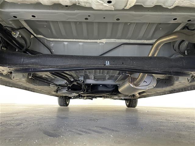 N-BOXカスタム ターボ ホンダセンシング 社外ディスプレイオーディオ バックカメラ アダプティブクルーズコントロール シートヒーター 純正アルミホイール プッシュスタート スマートキー オートライト LEDヘッドライト(35枚目)