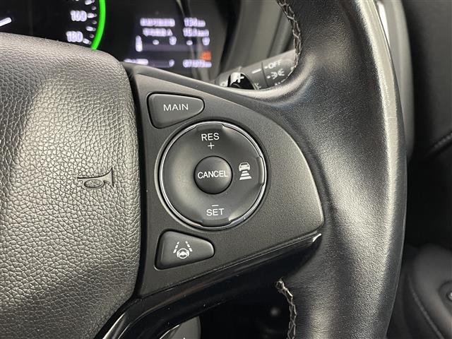 ヴェゼル ハイブリッドＺ・ホンダセンシング　社外８インチナビ　バックカメラ　ビルトインＥＴＣ　ドライブレコーダー　ホンダセンシング　アダプティブクルーズコントロール　シートヒーター　メモリシート　ＨＤＭＩ　純正アルミ　オートライト　ＬＥＤ　ＴＶ（14枚目）