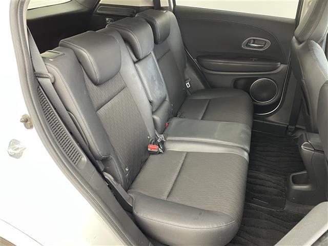 ヴェゼル ハイブリッドＺ・ホンダセンシング　社外８インチナビ　バックカメラ　ビルトインＥＴＣ　ドライブレコーダー　ホンダセンシング　アダプティブクルーズコントロール　シートヒーター　メモリシート　ＨＤＭＩ　純正アルミ　オートライト　ＬＥＤ　ＴＶ（21枚目）