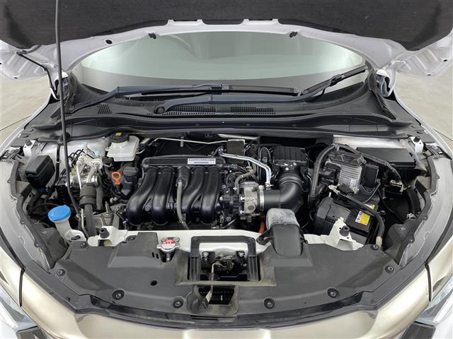 ヴェゼル ハイブリッドＺ・ホンダセンシング　社外８インチナビ　バックカメラ　ビルトインＥＴＣ　ドライブレコーダー　ホンダセンシング　アダプティブクルーズコントロール　シートヒーター　メモリシート　ＨＤＭＩ　純正アルミ　オートライト　ＬＥＤ　ＴＶ（33枚目）