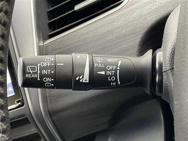 フリードハイブリッド ハイブリッド・EX 純正9インチナビ バックカメラ ビルトインETC ドライブレコーダー ホンダセンシング アダプティブクルーズコントロール シートヒーター HDMI 純正アルミホイール オートライト LEDヘッドライト(9枚目)