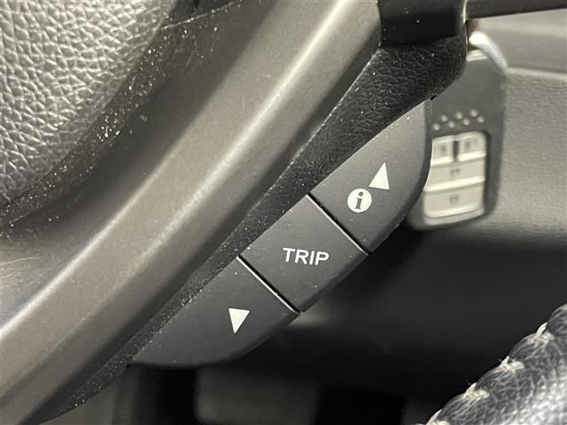 フリードハイブリッド ハイブリッド・EX 純正9インチナビ バックカメラ ビルトインETC ドライブレコーダー ホンダセンシング アダプティブクルーズコントロール シートヒーター HDMI 純正アルミホイール オートライト LEDヘッドライト(13枚目)