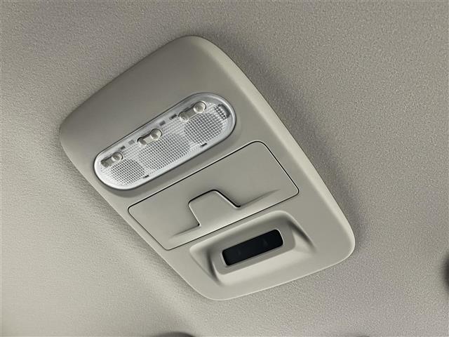 デリカミニ T プレミアム 届出済未使用車 マイパイロット 純正9インチディスプレイオーディオ マルチアラウンドモニター レーダークルーズ デジタルルームーミラー シートヒーター ステアリングヒーター オートハイビーム LED(27枚目)