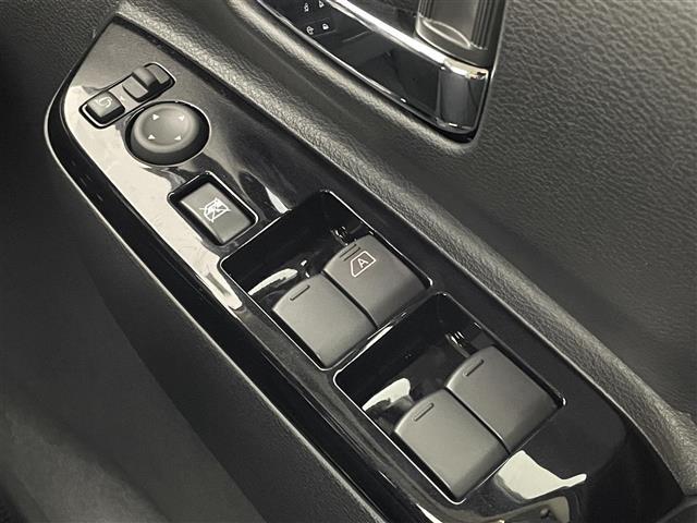 デリカミニ T プレミアム 届出済未使用車 マイパイロット 純正9インチディスプレイオーディオ マルチアラウンドモニター レーダークルーズ デジタルルームーミラー シートヒーター ステアリングヒーター オートハイビーム LED(31枚目)