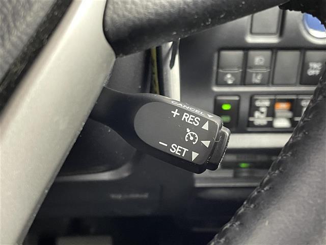 ヴォクシー ハイブリッドZS 煌III 純正10インチナビ バックカメラ ビルトインETC2.0 前後ドライブレコーダー 三眼LED セーフティセンス クルーズコントロール シートヒーター 純正アルミホイール オートハイビーム 地デジTV(12枚目)