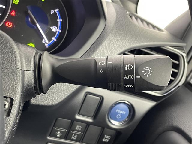 ヴォクシー ハイブリッドZS 煌III 純正10インチナビ バックカメラ ビルトインETC2.0 前後ドライブレコーダー 三眼LED セーフティセンス クルーズコントロール シートヒーター 純正アルミホイール オートハイビーム 地デジTV(13枚目)