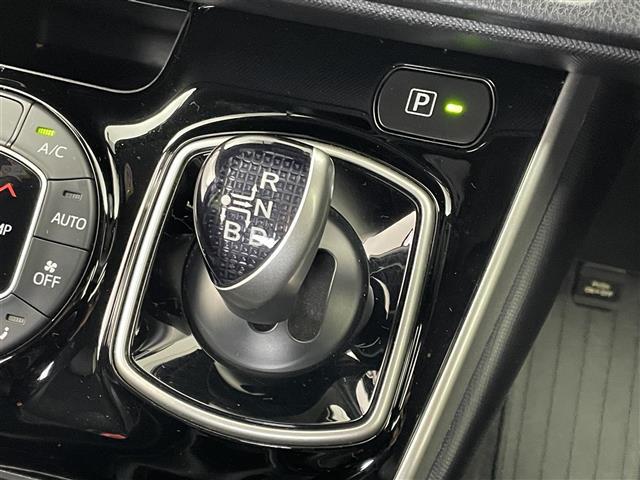 ヴォクシー ハイブリッドZS 煌III 純正10インチナビ バックカメラ ビルトインETC2.0 前後ドライブレコーダー 三眼LED セーフティセンス クルーズコントロール シートヒーター 純正アルミホイール オートハイビーム 地デジTV(27枚目)