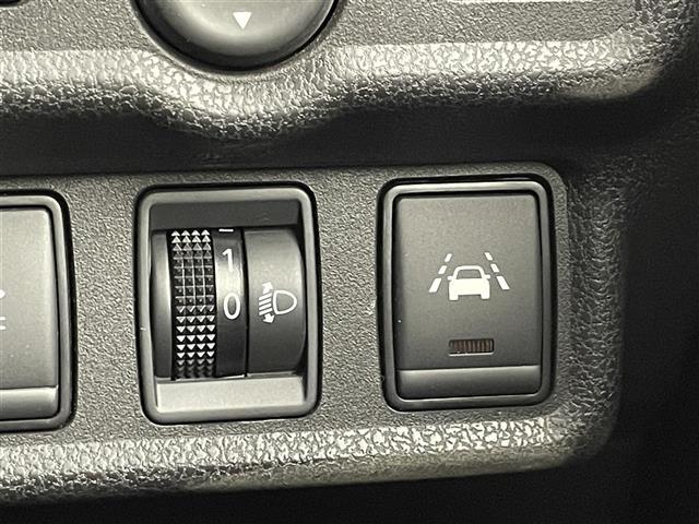 ノート X 社外ナビ バックカメラ ETC ドライブレコーダー エマージェンシーブレーキ ヘッドライトレベライザー コーナーセンサー Bluetooth フロアマット プッシュスタート スマートキー オートライト(16枚目)