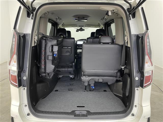 セレナ ハイウェイスター　Ｖ　プロパイロット　社外９インチナビ　フリップダウンモニター　アラウンドビューモニター　ＢＳＩ　ＥＴＣ　前後ドライブレコーダー　レーダークルーズコントロール　ＨＤＭＩ　純正アルミホイール　オートライト（21枚目）