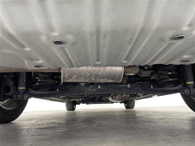 セレナ ハイウェイスター　Ｖ　プロパイロット　社外９インチナビ　フリップダウンモニター　アラウンドビューモニター　ＢＳＩ　ＥＴＣ　前後ドライブレコーダー　レーダークルーズコントロール　ＨＤＭＩ　純正アルミホイール　オートライト（35枚目）