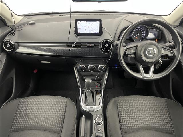 デミオ 13S 純正ナビ 360度ビューモニター BSM ETC 前後ドライブレコーダー スマートシティブレーキサポート ミラー一体型ドラレコ シートヒーター オートライト LEDヘッドライト 地デジフルセグ(2枚目)