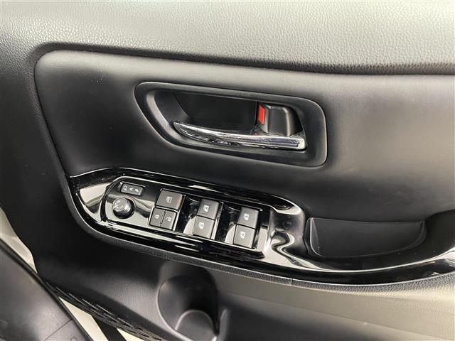 ノア ハイブリッドＳｉ　ダブルバイビー　純正１０インチナビ　バックカメラ　ビルトインＥＴＣ　ドライブレコーダー　セーフティセンス　クルーズコントロール　ミラー型ドラレコ　シートヒーター　純正アルミホイール　オートハイビーム　ＬＥＤライト（25枚目）