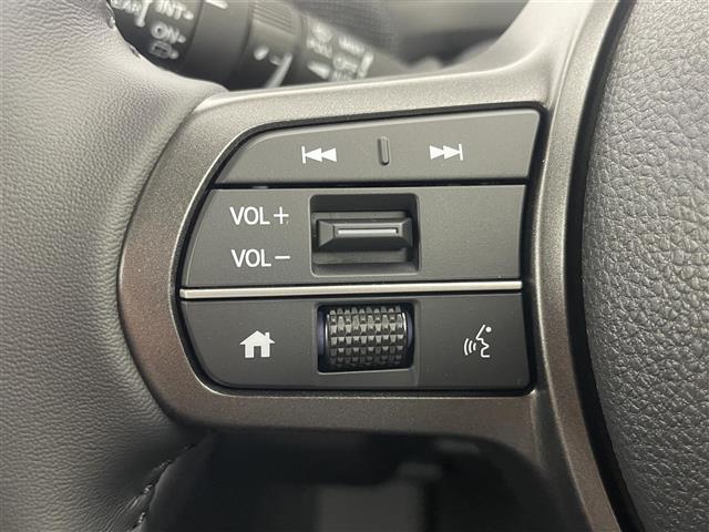 フリード ｅ：ＨＥＶエアー　ＥＸ　登録済未使用車　純正９インチナビ　Ｂカメラ　ＢＳＭ　ホンダセンシング　アダクティブクルーズコントロール　シートヒーター　純正アルミホイール　オートハイビーム　ＬＥＤヘッドライト　地デジＴＶ（9枚目）