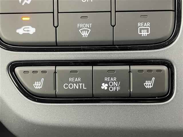 フリード ｅ：ＨＥＶエアー　ＥＸ　登録済未使用車　純正９インチナビ　Ｂカメラ　ＢＳＭ　ホンダセンシング　アダクティブクルーズコントロール　シートヒーター　純正アルミホイール　オートハイビーム　ＬＥＤヘッドライト　地デジＴＶ（24枚目）