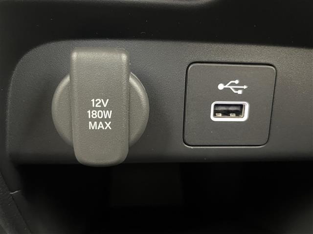 フリード ｅ：ＨＥＶエアー　ＥＸ　登録済未使用車　純正９インチナビ　Ｂカメラ　ＢＳＭ　ホンダセンシング　アダクティブクルーズコントロール　シートヒーター　純正アルミホイール　オートハイビーム　ＬＥＤヘッドライト　地デジＴＶ（26枚目）