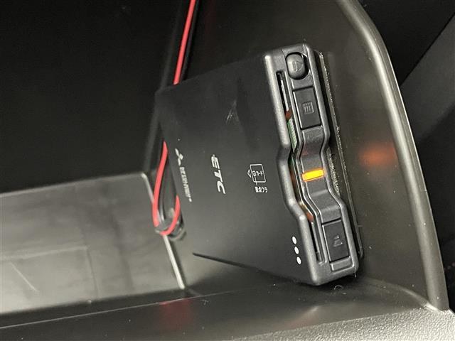 ＣＸ－８ ＸＤ　ブラックトーンエディション　ＢＯＳＥサウンド　純正１０．２５インチナビ　３６０度ビューモニター　ＢＳＭ　ＨＵＤ　ＥＴＣ　スマートブレーキサポート　レーダークルーズコントロール　シートヒーター　純正アルミ　オートハイビーム　ＬＥＤ（13枚目）