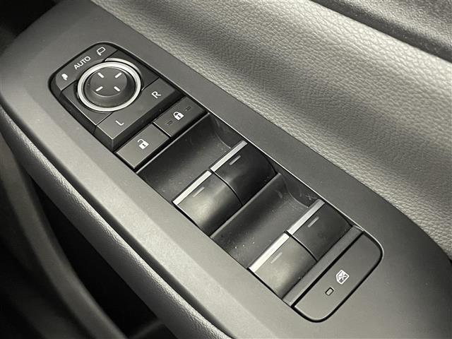 プリウス Ｚ　モデリスタエアロ　サンルーフ　純正１２．３インチディスプレイオーディオ　パノラミックビューモニター　ＢＳＭ　ビルトインＥＴＣ２．０　ドラレコ　レーダークルーズ　デジタルインナーミラーシートヒーター（31枚目）