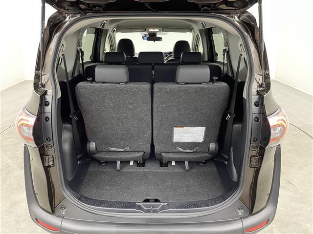 シエンタ Ｇ　クエロ　純正ナビ　パノラミックビューモニター　ＥＴＣ　前後ドライブレコーダー　セーフティセンス　ステアリングスイッチ　コーナーセンサー　プッシュスタート　スマートキー　オートハイビーム　ＬＥＤライト　地デジ（21枚目）