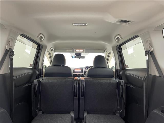 シエンタ Ｇ　クエロ　純正ナビ　パノラミックビューモニター　ＥＴＣ　前後ドライブレコーダー　セーフティセンス　ステアリングスイッチ　コーナーセンサー　プッシュスタート　スマートキー　オートハイビーム　ＬＥＤライト　地デジ（24枚目）