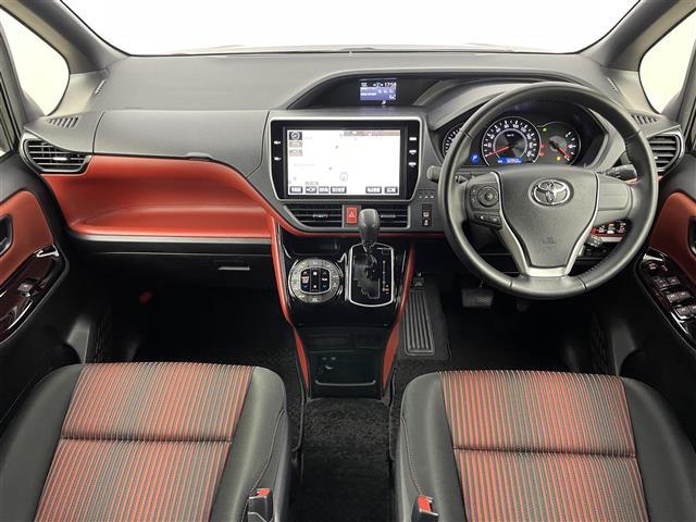 ヴォクシー ＺＳ　純正１０インチナビ　フリップダウンモニター　バックカメラ　ビルトインＥＴＣ　前後ドライブレコーダー　セーフティセンス　クルーズコントロール　純正アルミホイール　オートハイビーム　ＬＥＤライト　地デジ（2枚目）