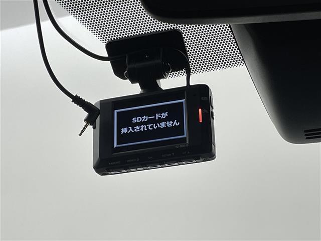 ヴォクシー ＺＳ　純正１０インチナビ　フリップダウンモニター　バックカメラ　ビルトインＥＴＣ　前後ドライブレコーダー　セーフティセンス　クルーズコントロール　純正アルミホイール　オートハイビーム　ＬＥＤライト　地デジ（15枚目）