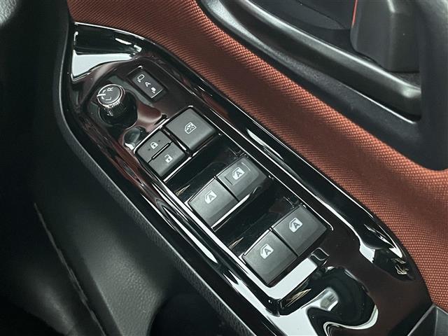 ヴォクシー ＺＳ　純正１０インチナビ　フリップダウンモニター　バックカメラ　ビルトインＥＴＣ　前後ドライブレコーダー　セーフティセンス　クルーズコントロール　純正アルミホイール　オートハイビーム　ＬＥＤライト　地デジ（20枚目）