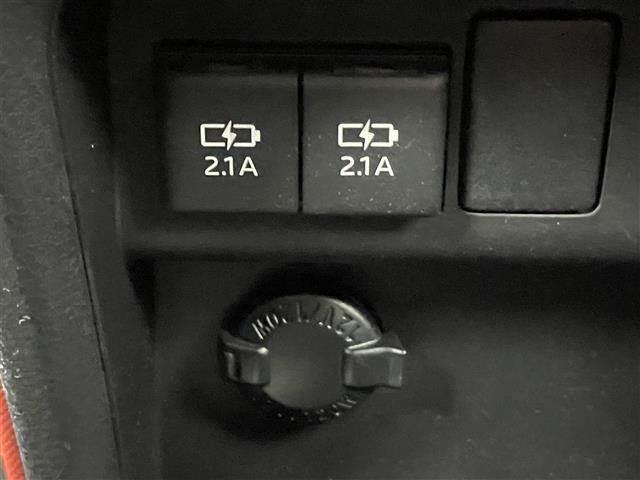 ヴォクシー ＺＳ　純正１０インチナビ　フリップダウンモニター　バックカメラ　ビルトインＥＴＣ　前後ドライブレコーダー　セーフティセンス　クルーズコントロール　純正アルミホイール　オートハイビーム　ＬＥＤライト　地デジ（21枚目）