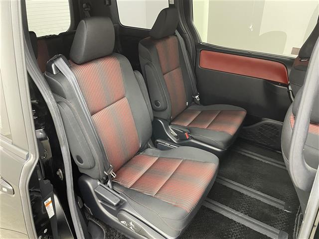 ヴォクシー ＺＳ　純正１０インチナビ　フリップダウンモニター　バックカメラ　ビルトインＥＴＣ　前後ドライブレコーダー　セーフティセンス　クルーズコントロール　純正アルミホイール　オートハイビーム　ＬＥＤライト　地デジ（27枚目）