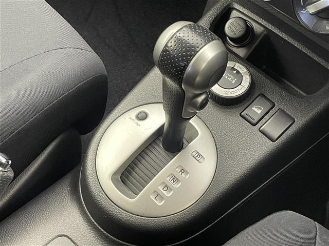 ◆商談ルームには「キッズスペース」を完備しています。ＤＶＤ、ブロック、絵本、おままごとセット。お子様連れでも、ゆっくりとお車をお選びいただけます！