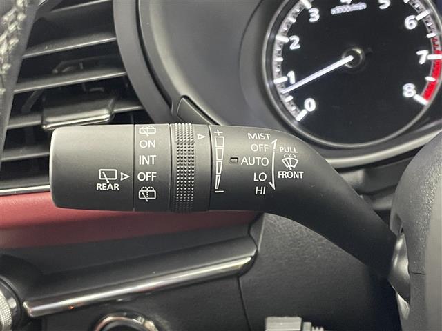 MAZDA3ファストバック 20Sバーガンディ セレクション BOSE 純正8.8インチナビ 360度ビューモニター BSM HUD 赤レザーシート ETC 前後ドライブレコーダー スマートブレーキサポート レーダークルーズ シートヒーター メモリシート LED(12枚目)