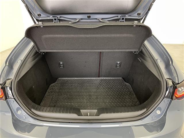 MAZDA3ファストバック 20Sバーガンディ セレクション BOSE 純正8.8インチナビ 360度ビューモニター BSM HUD 赤レザーシート ETC 前後ドライブレコーダー スマートブレーキサポート レーダークルーズ シートヒーター メモリシート LED(22枚目)