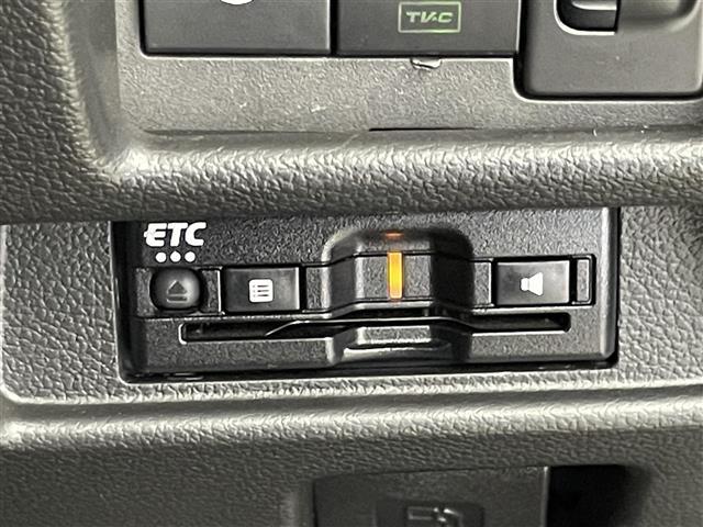 スペーシアカスタム ハイブリッドＸＳ　純正９インチナビ　全方位モニター　ＨＵＤ　ＥＴＣ前後ドライブレコーダー　セーフティサポート　アダプティブクルーズコントロール　シートヒーター　ステアリングヒーター　ＨＤＭＩ　オートハイビーム　ＬＥＤ（16枚目）