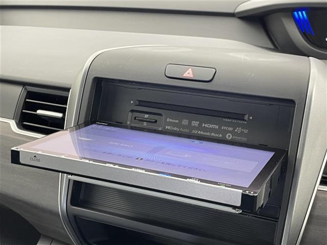 フリード Ｇブラックスタイル　ホンダセンシング　純正９インチナビ　バックカメラ　ビルトインＥＴＣ２．０　前後ドライブレコーダ―　アダプティブクルーズコントロール　シートヒーター　純正アルミホイール　オートライト　ＬＥＤヘッドライト（6枚目）