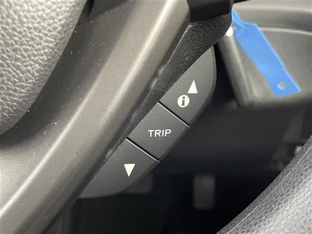 フリード Ｇブラックスタイル　ホンダセンシング　純正９インチナビ　バックカメラ　ビルトインＥＴＣ２．０　前後ドライブレコーダ―　アダプティブクルーズコントロール　シートヒーター　純正アルミホイール　オートライト　ＬＥＤヘッドライト（14枚目）