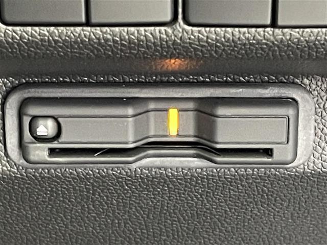 フリード Ｇブラックスタイル　ホンダセンシング　純正９インチナビ　バックカメラ　ビルトインＥＴＣ２．０　前後ドライブレコーダ―　アダプティブクルーズコントロール　シートヒーター　純正アルミホイール　オートライト　ＬＥＤヘッドライト（16枚目）