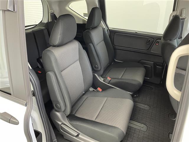 フリード Ｇブラックスタイル　ホンダセンシング　純正９インチナビ　バックカメラ　ビルトインＥＴＣ２．０　前後ドライブレコーダ―　アダプティブクルーズコントロール　シートヒーター　純正アルミホイール　オートライト　ＬＥＤヘッドライト（21枚目）