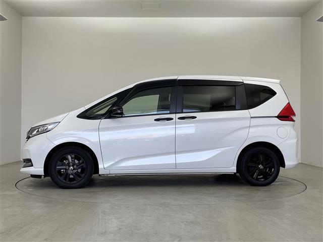 フリード Ｇブラックスタイル　ホンダセンシング　純正９インチナビ　バックカメラ　ビルトインＥＴＣ２．０　前後ドライブレコーダ―　アダプティブクルーズコントロール　シートヒーター　純正アルミホイール　オートライト　ＬＥＤヘッドライト（38枚目）