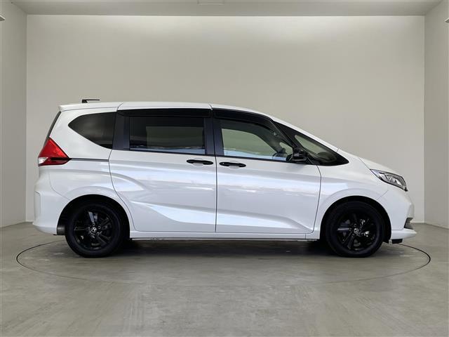 フリード Ｇブラックスタイル　ホンダセンシング　純正９インチナビ　バックカメラ　ビルトインＥＴＣ２．０　前後ドライブレコーダ―　アダプティブクルーズコントロール　シートヒーター　純正アルミホイール　オートライト　ＬＥＤヘッドライト（40枚目）