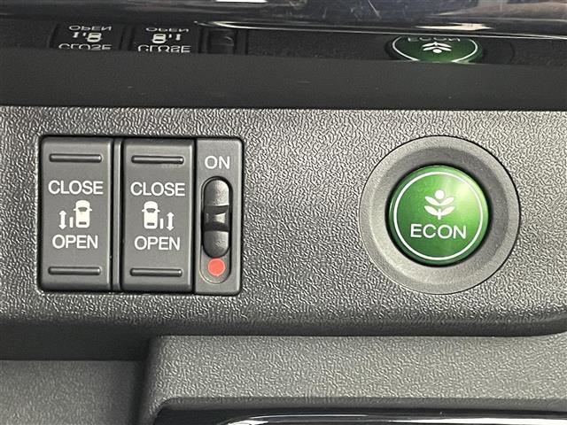 ステップワゴン モデューロX ホンダセンシング 純正9インチナビ バックカメラ ETC ホンダセンシング アダプティブクルーズコントロール パドルシフト 両側パワースライドドア 純正アルミホイール スマートキー LEDヘッドライト 地デジフルセグ(17枚目)