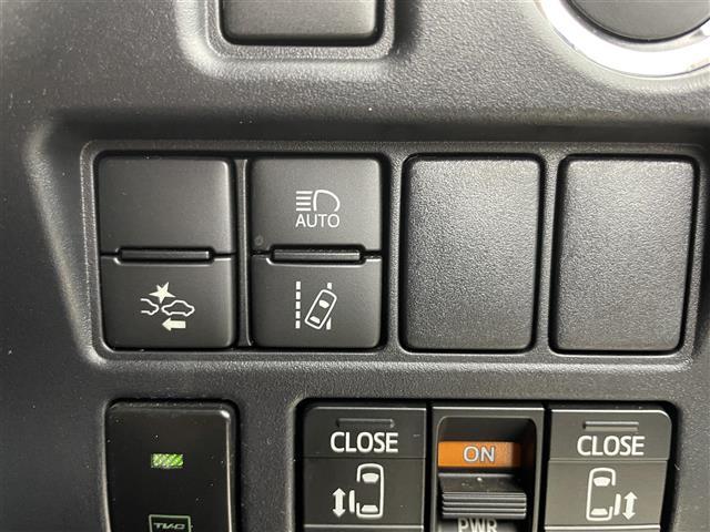 ヴォクシー ZS 煌III 純正9インチナビ フリップダウンモニター バックカメラ ビルトインETC セーフティセンス クルーズコントロール 純正アルミホイール スマートキー オートハイビーム LEDヘッドライト 地デジフルセグ(14枚目)