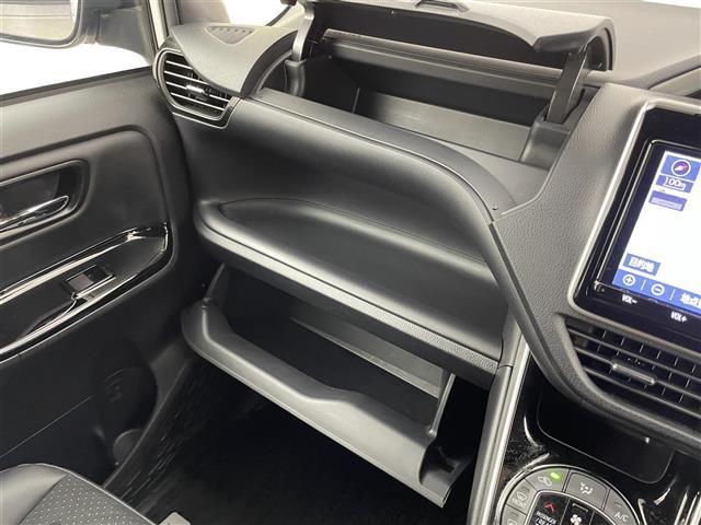 ヴォクシー ZS 煌III 純正9インチナビ フリップダウンモニター バックカメラ ビルトインETC セーフティセンス クルーズコントロール 純正アルミホイール スマートキー オートハイビーム LEDヘッドライト 地デジフルセグ(23枚目)