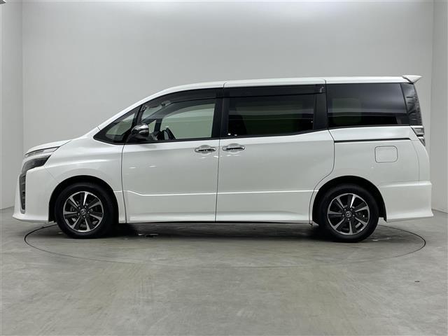 ヴォクシー ZS 煌III 純正9インチナビ フリップダウンモニター バックカメラ ビルトインETC セーフティセンス クルーズコントロール 純正アルミホイール スマートキー オートハイビーム LEDヘッドライト 地デジフルセグ(38枚目)