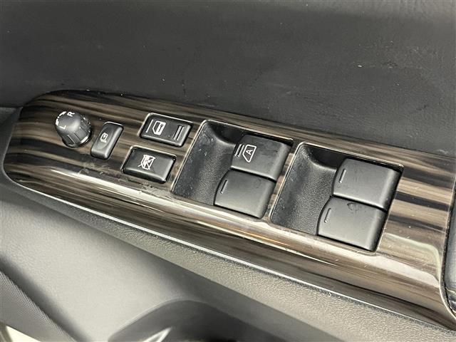 エルグランド 250ハイウェイスターS 純正ナビ フリップダウンモニター アラウンドビューモニター ビルトインETC ドライブレコーダー エマージェンシーブレーキ レーダークルーズコントロール オートライト LEDヘッドライト 地デジTV(26枚目)