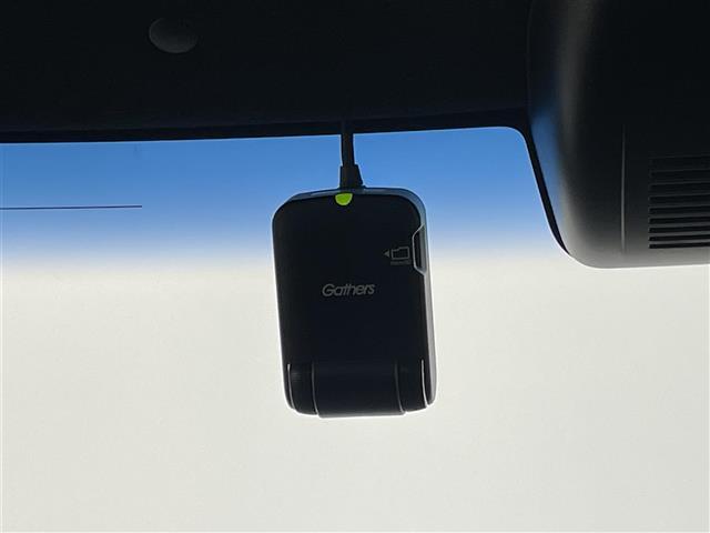 N-BOXカスタム G・EXホンダセンシング 純正8インチナビ バックカメラ ビルトインETC 前後ドライブレコーダー ホンダセンシング アダプティブクルーズコントロール 純正アルミホイール オートハイビーム LEDヘッドライト 地デジフルセグ(7枚目)