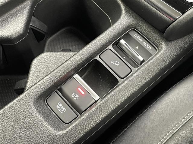 ヴェゼル ｅ：ＨＥＶ　Ｚ　純正９インチディスプレイオーディオ　バックカメラ　ＢＳＭ　ビルトインＥＴＣ２．０　ドライブレコーダー　アダプティブクルーズ　ステアリングヒーター　シートヒーター　ワイヤレス充電　オートハイビーム　ＴＶ（28枚目）